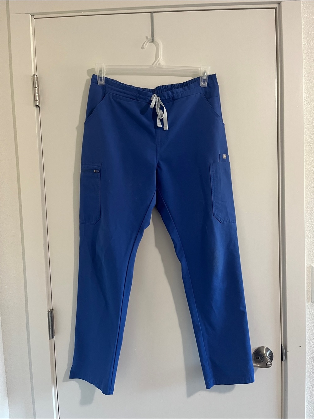 Figs Men's Drawstring Scrub Pants in Royal Blue